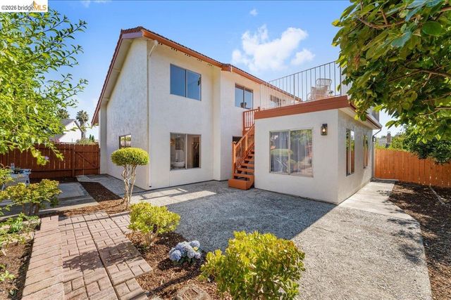 858 Coral Ridge Circle, Rodeo, CA 94572