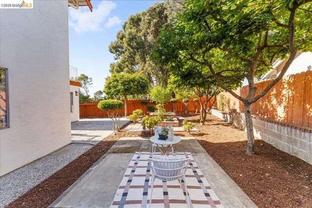 858 Coral Ridge Circle, Rodeo, CA 94572