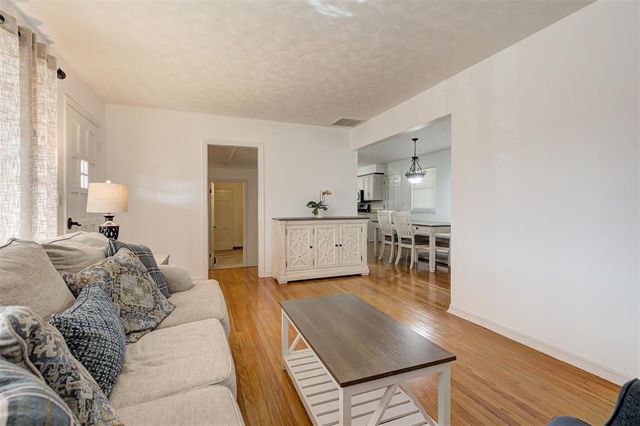 621 Cherry, Yukon, OK 73099