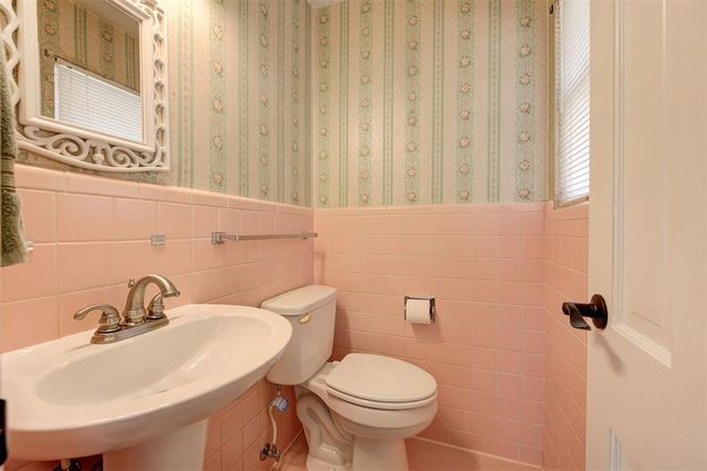 621 Cherry, Yukon, OK 73099