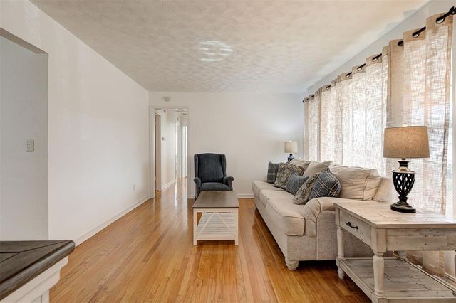 621 Cherry, Yukon, OK 73099