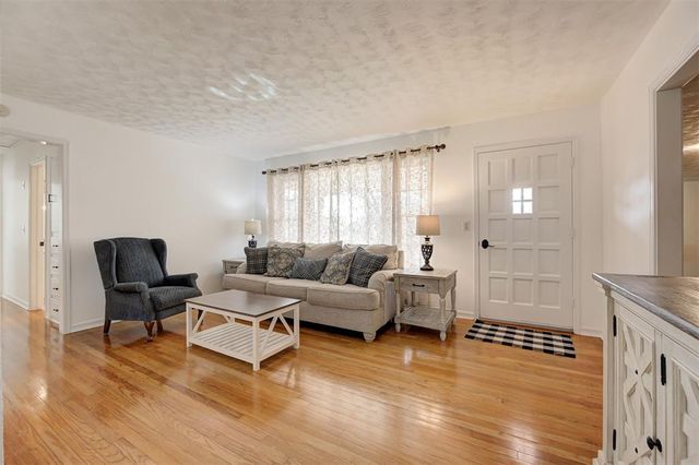 621 Cherry, Yukon, OK 73099