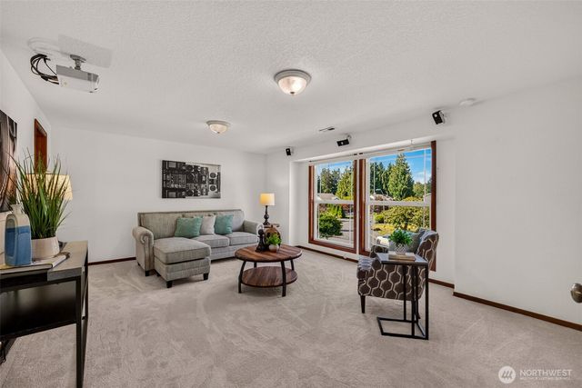 13712 176th Avenue NE, Redmond, WA 98052