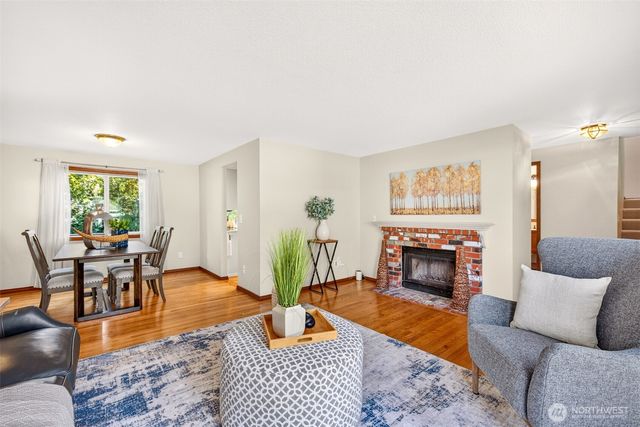 13712 176th Avenue NE, Redmond, WA 98052