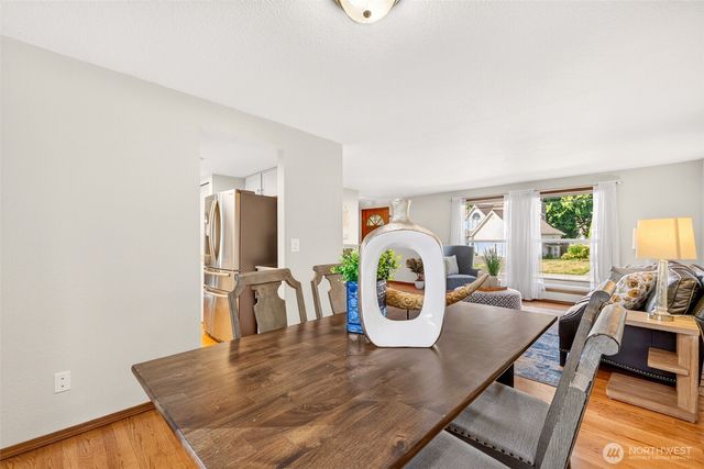 13712 176th Avenue NE, Redmond, WA 98052