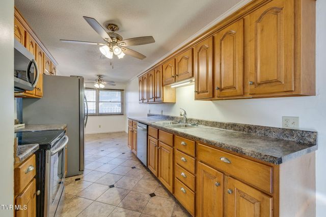 1019 Somerset Drive, Johnson City, TN 37604