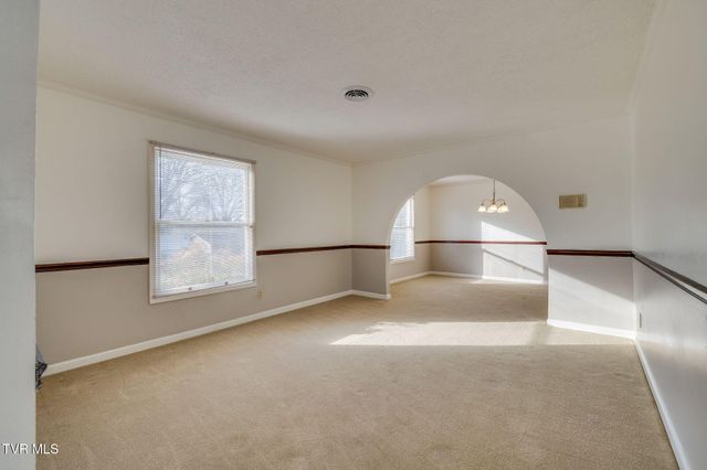 1019 Somerset Drive, Johnson City, TN 37604