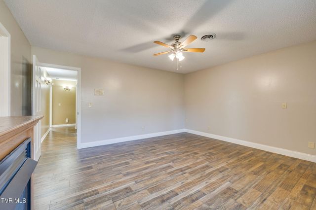 1019 Somerset Drive, Johnson City, TN 37604