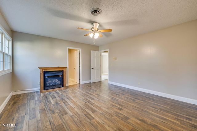 1019 Somerset Drive, Johnson City, TN 37604