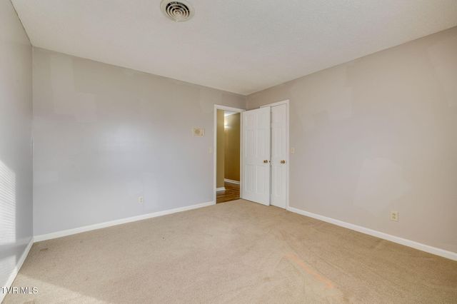 1019 Somerset Drive, Johnson City, TN 37604