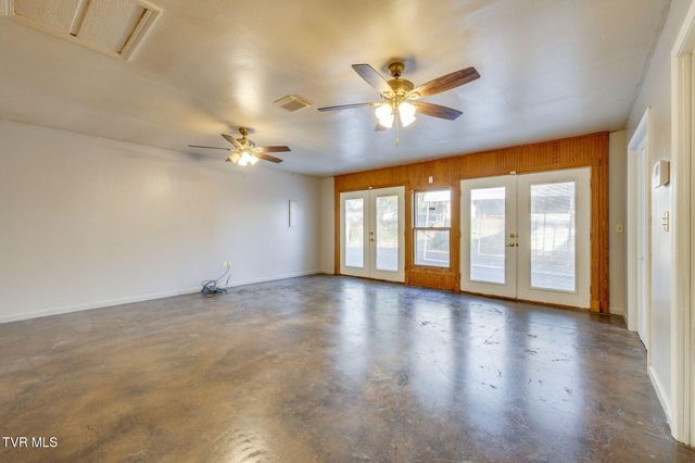 1019 Somerset Drive, Johnson City, TN 37604