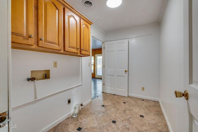 1019 Somerset Drive, Johnson City, TN 37604