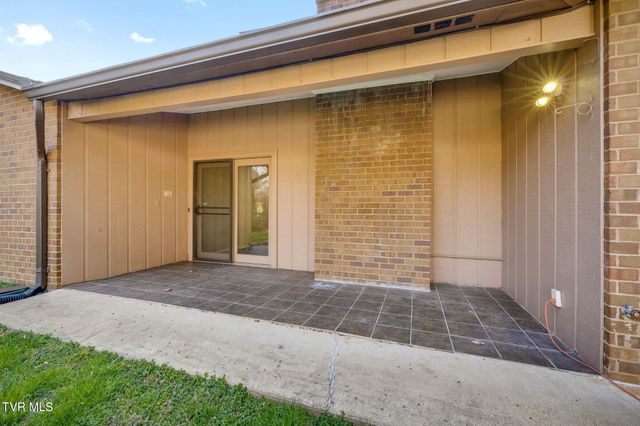 1019 Somerset Drive, Johnson City, TN 37604