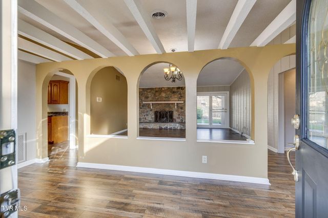 1019 Somerset Drive, Johnson City, TN 37604