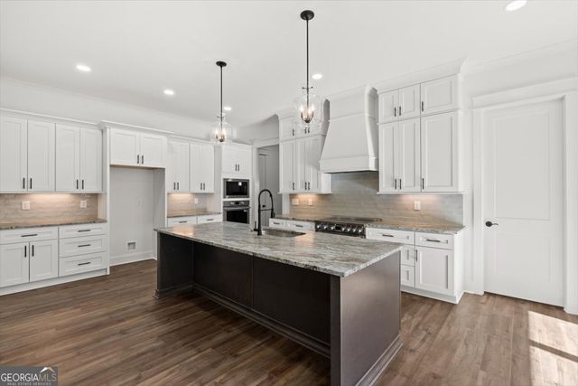 990 Cable Road, Waleska, GA 30183