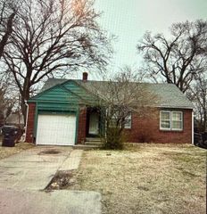 3638 Oneida St, Wichita, KS 67208