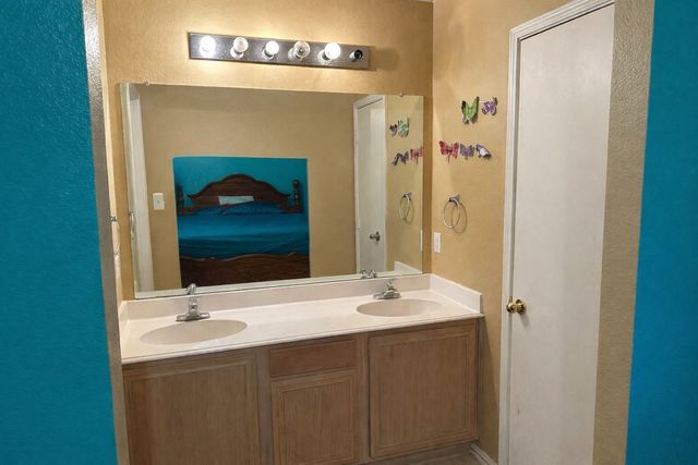 3819 Kiest Valley Court, Dallas, TX 75233