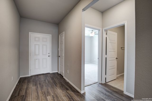 300 Ivy Roads, Seguin, TX 78155