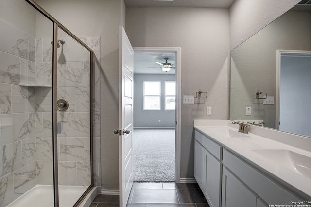 300 Ivy Roads, Seguin, TX 78155