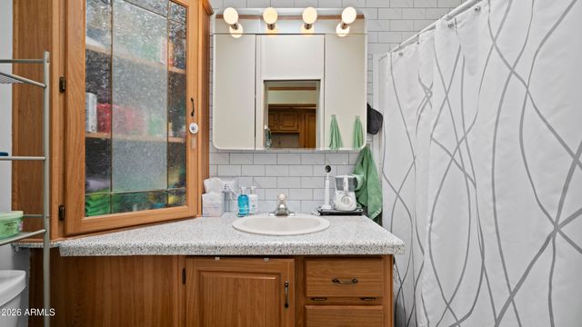 922 NICKEL Drive, Apache Junction, AZ 85119
