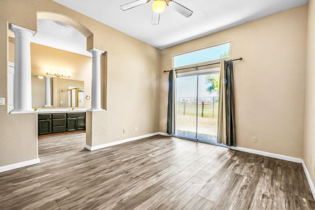 9063 Old Creek Dr, Elk Grove, CA 95758