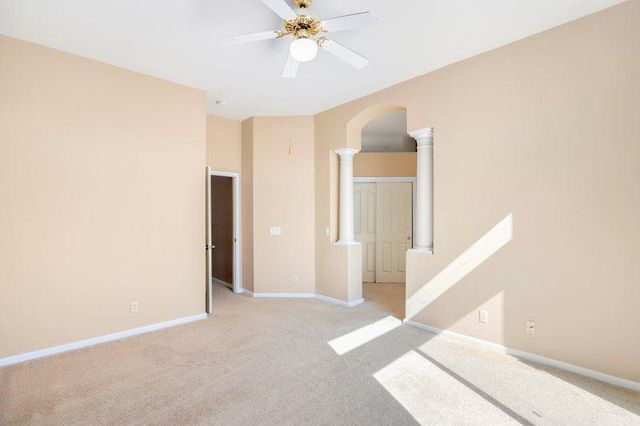 9063 Old Creek Dr, Elk Grove, CA 95758
