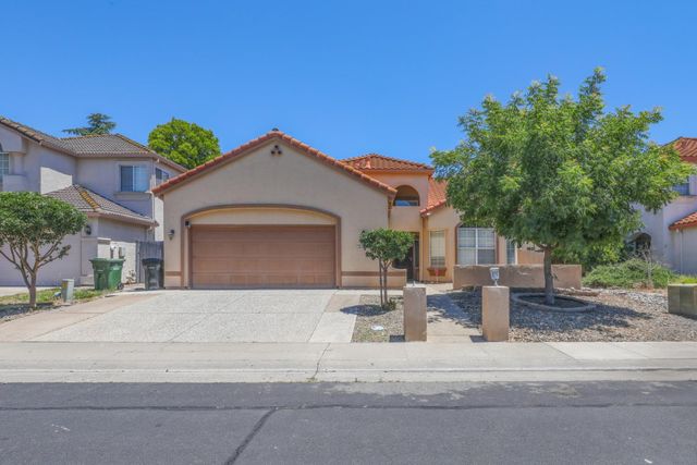 9063 Old Creek Dr, Elk Grove, CA 95758