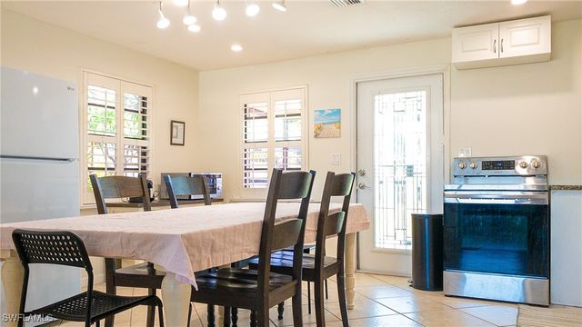 814 109th AVE N, Naples, FL 34108