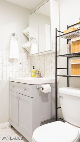 814 109th AVE N, Naples, FL 34108