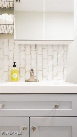 814 109th AVE N, Naples, FL 34108