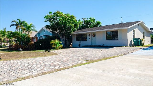 814 109th AVE N, Naples, FL 34108