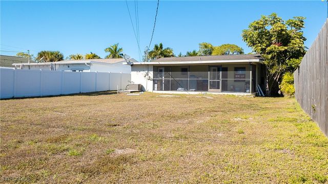 814 109th AVE N, Naples, FL 34108