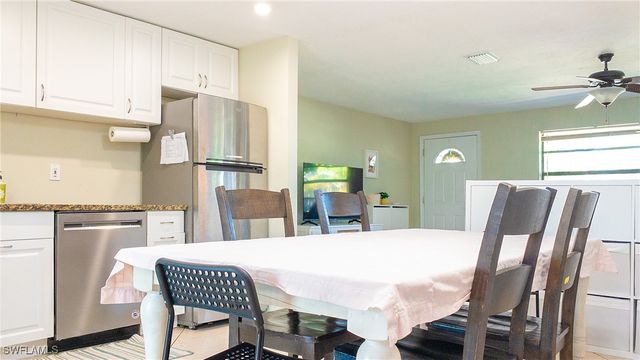 814 109th AVE N, Naples, FL 34108