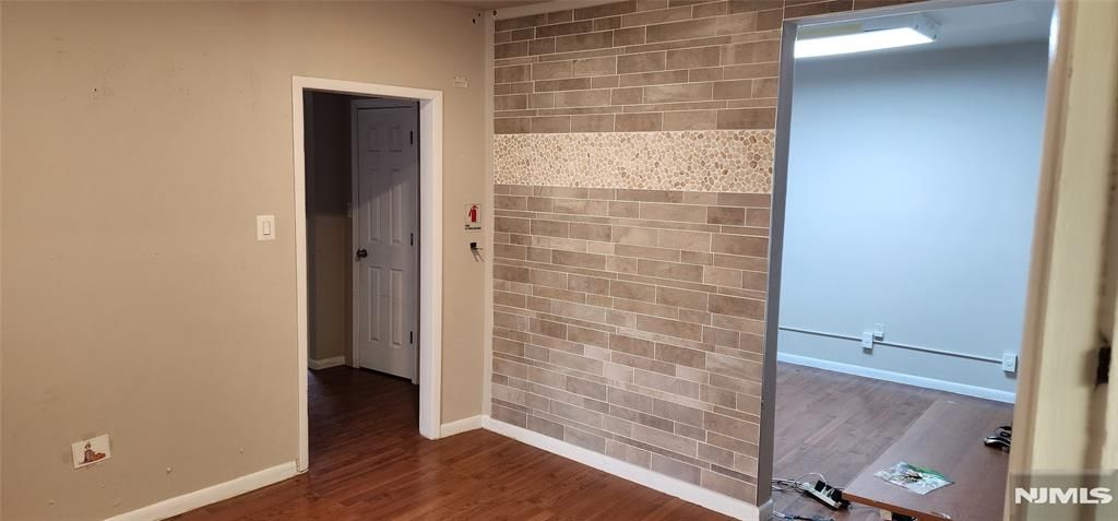 211 Broad Avenue 203, Palisades Park, NJ 07650