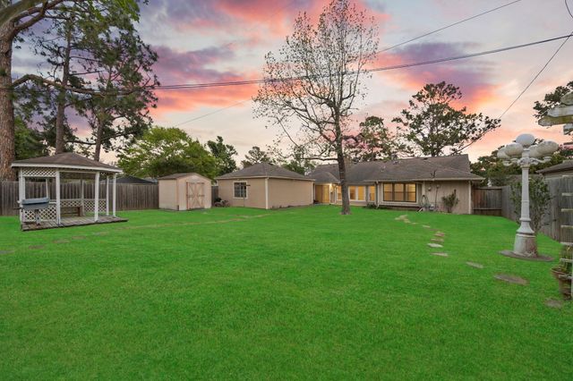 2335 Eaglerock Drive, Houston, TX 77080