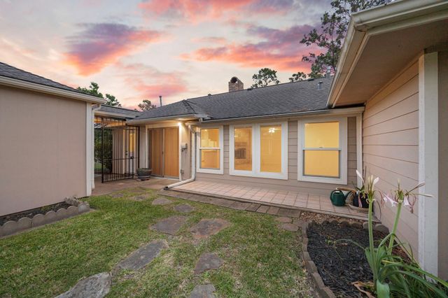 2335 Eaglerock Drive, Houston, TX 77080