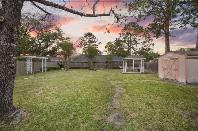 2335 Eaglerock Drive, Houston, TX 77080