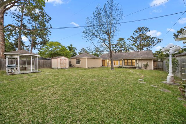 2335 Eaglerock Drive, Houston, TX 77080