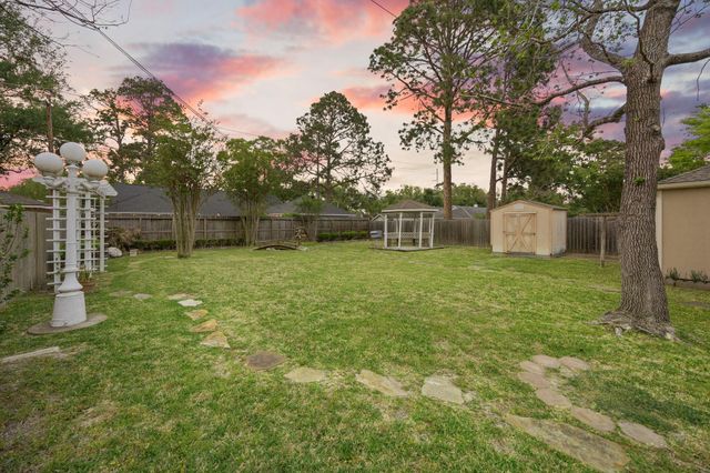 2335 Eaglerock Drive, Houston, TX 77080