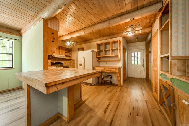 3754 Freehill Road, Bismarck, AR 71929