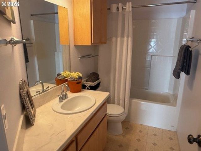 937 S St, Springfield, OR 97477