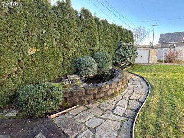 937 S St, Springfield, OR 97477