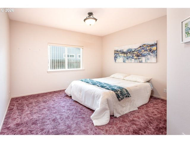 937 S St, Springfield, OR 97477