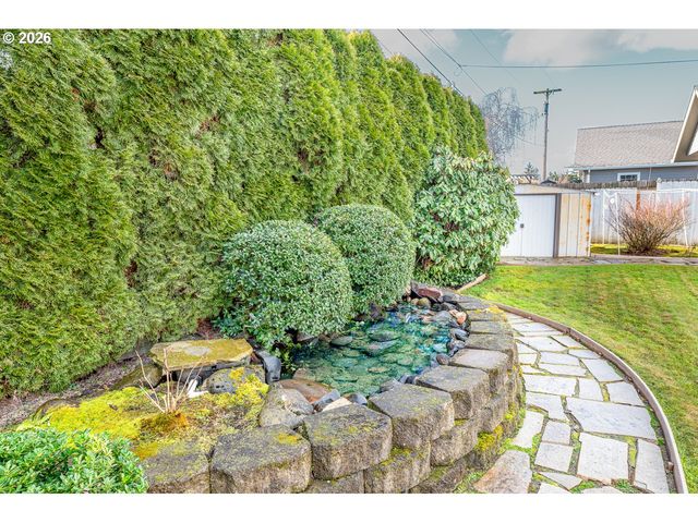 937 S St, Springfield, OR 97477