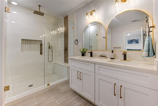3221 Durhill Street, Houston, TX 77025