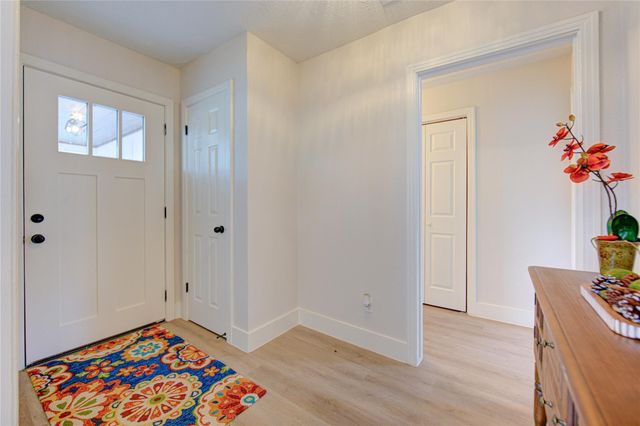 3221 Durhill Street, Houston, TX 77025