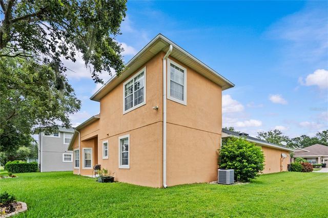 8804 WARWICK SHORE XING X, Orlando, FL 32829