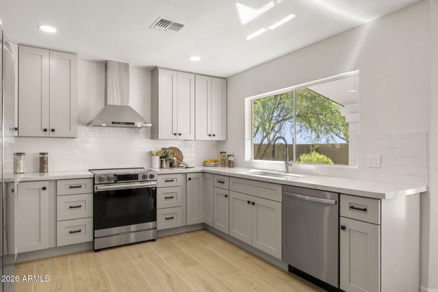 30258 N 40TH Place, Cave Creek, AZ 85331