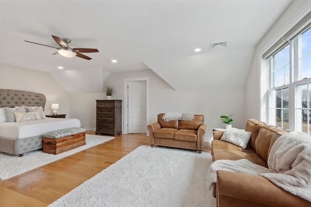 34 Beech St, Millis, MA 02054