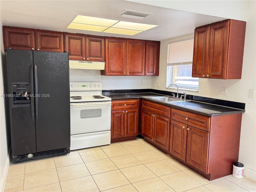 5329 NW 27th St D3, Lauderhill, FL 33313